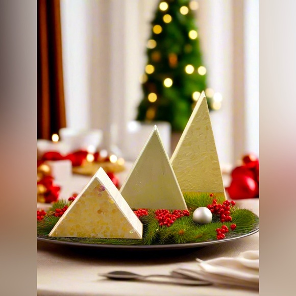 NEW Set of 3 Wood Christmas Trees, Holiday Centerpiece, HANDMADE - Picture 4 of 11